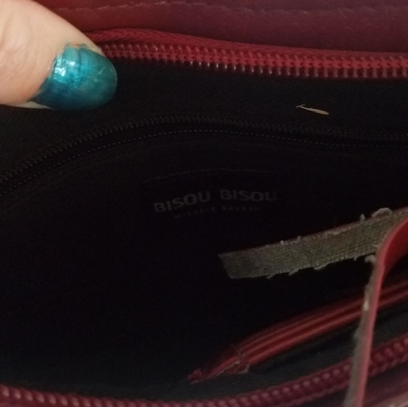 Red Purse with sliver studs - Picture 6 of 10